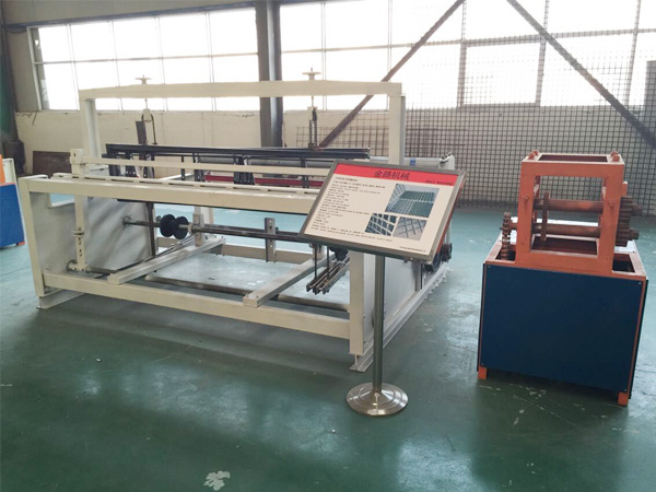 semi-automatic crimped wire mesh machine